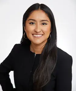 portrait of mayra valdez